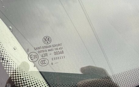 Volkswagen Caravelle T6 рестайлинг, 2018 год, 3 000 000 рублей, 19 фотография