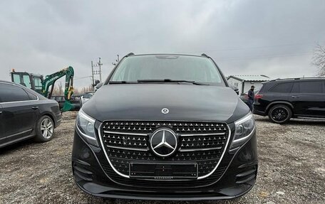 Mercedes-Benz V-Класс, 2025 год, 15 650 000 рублей, 2 фотография