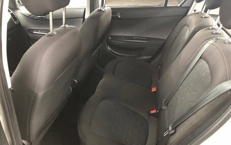 Hyundai i20 IB рестайлинг, 2010 год, 699 000 рублей, 17 фотография