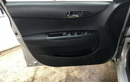 Hyundai i20 IB рестайлинг, 2010 год, 699 000 рублей, 16 фотография