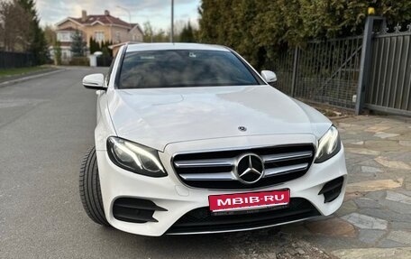 Mercedes-Benz E-Класс, 2020 год, 3 500 000 рублей, 1 фотография