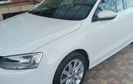 Volkswagen Jetta VI, 2012 год, 1 280 000 рублей, 5 фотография
