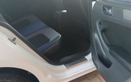 Volkswagen Jetta VI, 2012 год, 1 280 000 рублей, 2 фотография