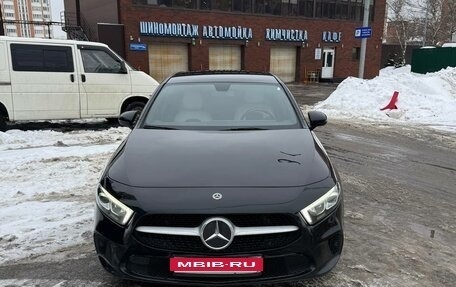 Mercedes-Benz A-Класс, 2019 год, 1 780 000 рублей, 7 фотография