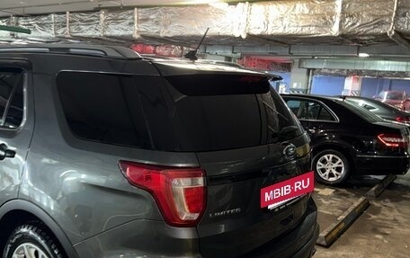 Ford Explorer VI, 2018 год, 3 200 000 рублей, 5 фотография