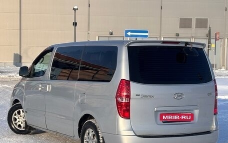 Hyundai Grand Starex Grand Starex I рестайлинг 2, 2009 год, 1 050 000 рублей, 3 фотография