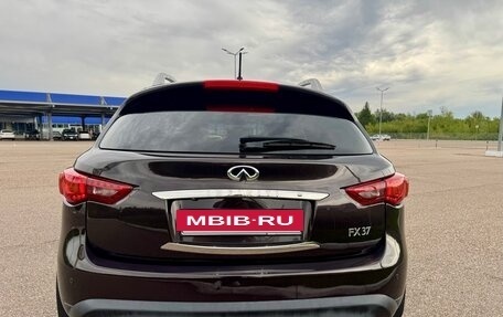 Infiniti FX II, 2011 год, 1 750 000 рублей, 10 фотография