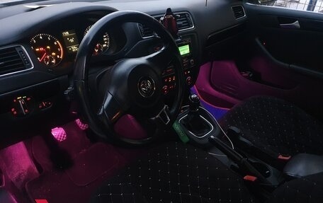 Volkswagen Jetta VI, 2013 год, 840 000 рублей, 7 фотография