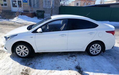 Hyundai Solaris II рестайлинг, 2020 год, 1 400 000 рублей, 5 фотография