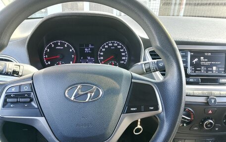 Hyundai Solaris II рестайлинг, 2020 год, 1 400 000 рублей, 4 фотография