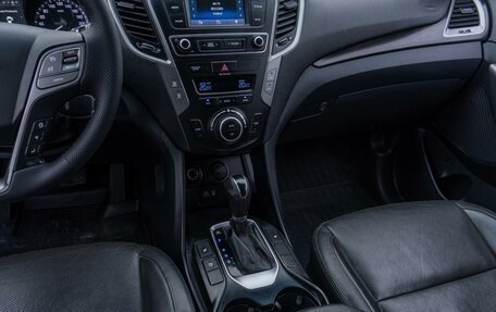 Hyundai Santa Fe III рестайлинг, 2017 год, 2 399 000 рублей, 21 фотография