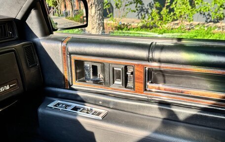 Cadillac DeVille VI, 1990 год, 2 150 000 рублей, 24 фотография