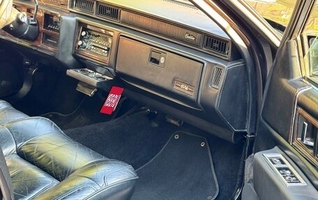 Cadillac DeVille VI, 1990 год, 2 150 000 рублей, 33 фотография