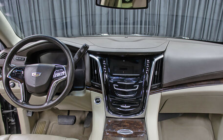 Cadillac Escalade IV, 2015 год, 3 998 000 рублей, 16 фотография