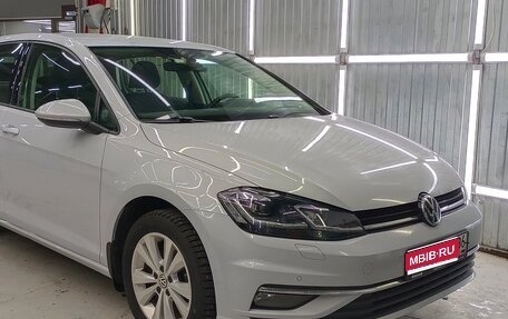Volkswagen Golf VII, 2018 год, 1 800 000 рублей, 1 фотография