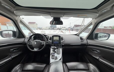 Renault Espace V рестайлинг, 2017 год, 1 650 000 рублей, 9 фотография