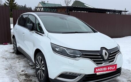 Renault Espace V рестайлинг, 2017 год, 1 650 000 рублей, 5 фотография