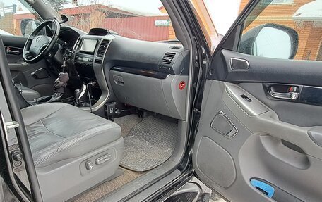 Toyota Land Cruiser Prado 120 рестайлинг, 2008 год, 2 350 000 рублей, 17 фотография