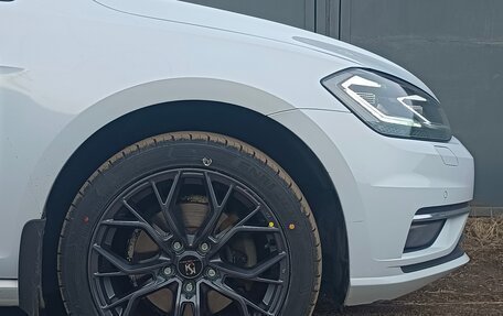 Volkswagen Golf VII, 2018 год, 1 800 000 рублей, 8 фотография