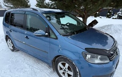 Volkswagen Touran III, 2011 год, 1 000 000 рублей, 1 фотография