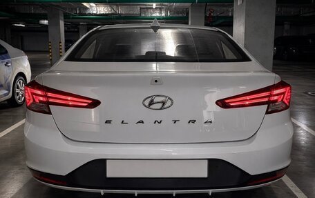 Hyundai Elantra VI рестайлинг, 2019 год, 1 500 000 рублей, 7 фотография