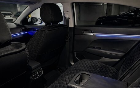 Hyundai Elantra VI рестайлинг, 2019 год, 1 500 000 рублей, 10 фотография