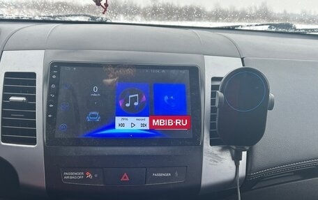 Mitsubishi Outlander III рестайлинг 3, 2011 год, 1 129 000 рублей, 10 фотография