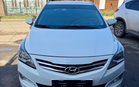 Hyundai Solaris II рестайлинг, 2014 год, 1 300 000 рублей, 2 фотография