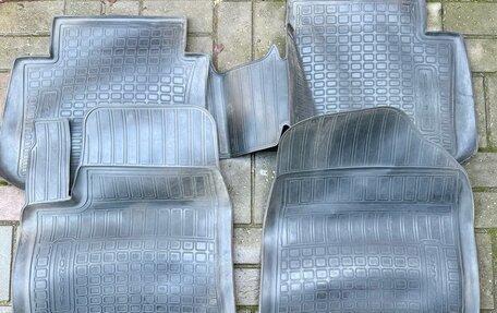 Hyundai Solaris II рестайлинг, 2014 год, 1 300 000 рублей, 22 фотография