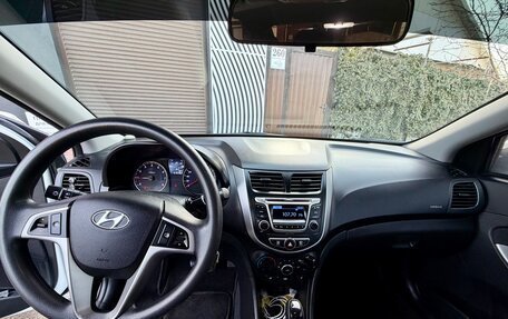 Hyundai Solaris II рестайлинг, 2014 год, 1 300 000 рублей, 16 фотография