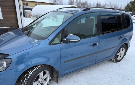 Volkswagen Touran III, 2011 год, 1 000 000 рублей, 8 фотография