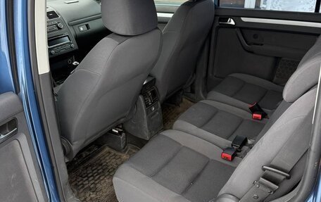 Volkswagen Touran III, 2011 год, 1 000 000 рублей, 6 фотография