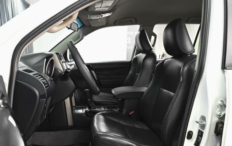 Toyota Land Cruiser Prado 150 рестайлинг 2, 2013 год, 2 998 000 рублей, 10 фотография