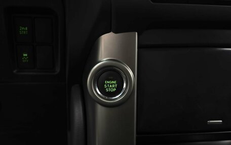 Toyota Land Cruiser Prado 150 рестайлинг 2, 2013 год, 2 998 000 рублей, 18 фотография