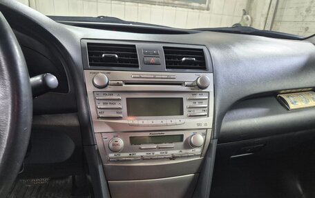 Toyota Camry, 2010 год, 1 350 000 рублей, 3 фотография