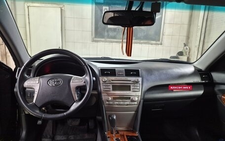 Toyota Camry, 2010 год, 1 350 000 рублей, 2 фотография