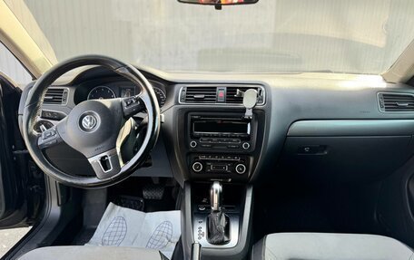 Volkswagen Jetta VI, 2012 год, 1 000 000 рублей, 10 фотография