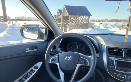 Hyundai Solaris II рестайлинг, 2015 год, 929 000 рублей, 9 фотография