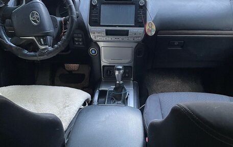 Toyota Land Cruiser Prado 150 рестайлинг 2, 2017 год, 4 370 000 рублей, 8 фотография