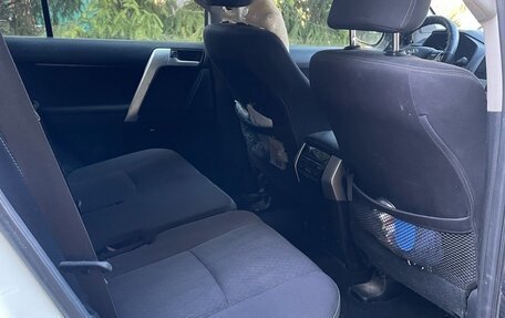 Toyota Land Cruiser Prado 150 рестайлинг 2, 2017 год, 4 370 000 рублей, 14 фотография