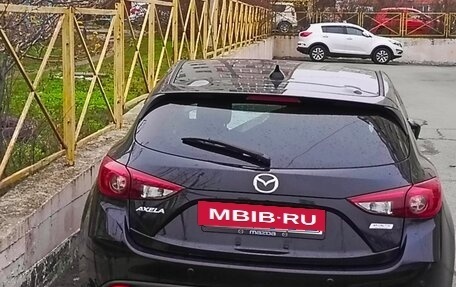 Mazda Axela, 2016 год, 1 070 000 рублей, 2 фотография