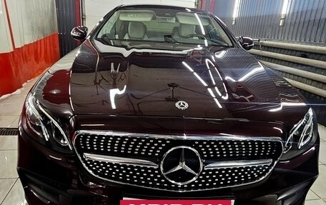 Mercedes-Benz E-Класс, 2019 год, 3 900 000 рублей, 4 фотография