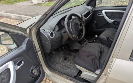 Renault Logan I, 2011 год, 130 000 рублей, 18 фотография