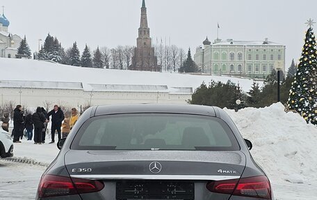 Mercedes-Benz E-Класс, 2022 год, 5 500 000 рублей, 2 фотография