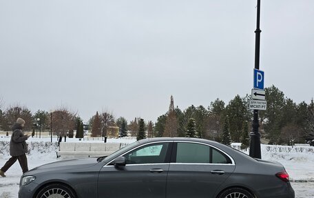 Mercedes-Benz E-Класс, 2022 год, 5 500 000 рублей, 5 фотография