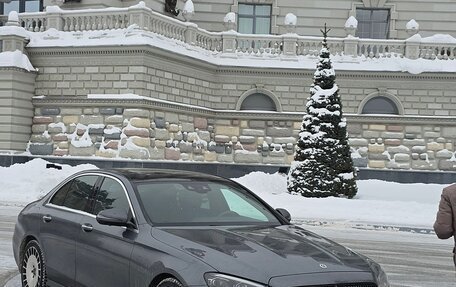 Mercedes-Benz E-Класс, 2022 год, 5 500 000 рублей, 3 фотография