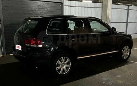 Volkswagen Touareg III, 2004 год, 1 000 000 рублей, 12 фотография