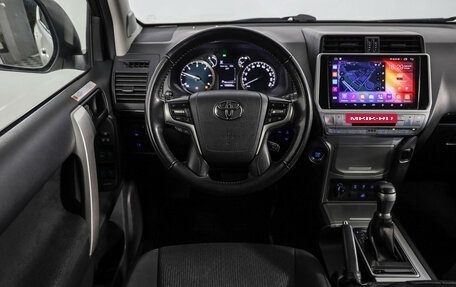 Toyota Land Cruiser Prado 150 рестайлинг 2, 2020 год, 4 599 000 рублей, 11 фотография