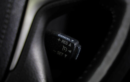 Toyota Land Cruiser Prado 150 рестайлинг 2, 2020 год, 4 599 000 рублей, 14 фотография