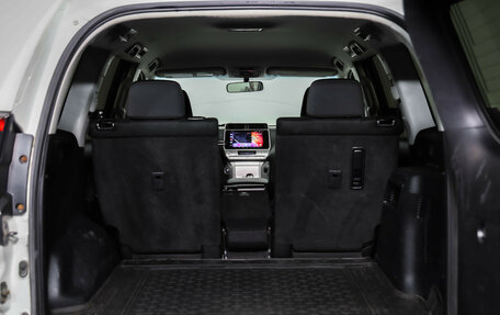 Toyota Land Cruiser Prado 150 рестайлинг 2, 2020 год, 4 599 000 рублей, 15 фотография